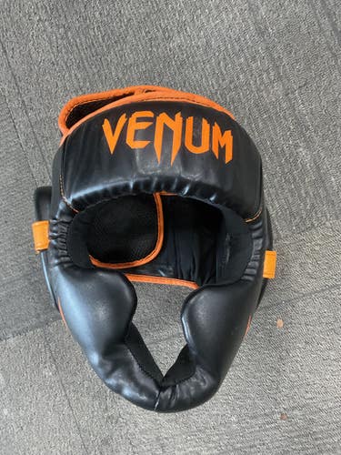 Used Venum HEADGEAR Martial Arts Head Gear Black 11614-S000235129