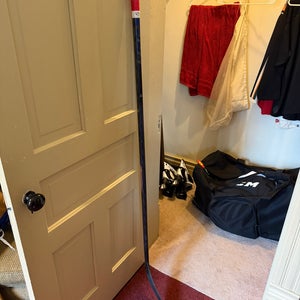 Senior CCM 2025 Vizion Right Handed Hockey Stick P28 70 Flex Pro Stock (Used)
