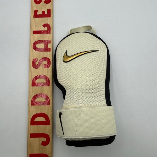 Nike Diamond Elite Baseball Batters Hand Guard Left Hand OSFM MLB Gear Cream Max
New Without Tags