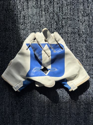 Large Adult Nike Gloves (Used)