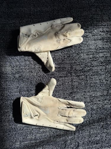 White Large Adult Nike Vapor Jet Gloves (Used)