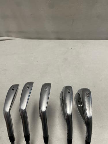Used Mizuno JPX 921 FORGED Mens Iron Set RH 5I-9I 11490-S000271923