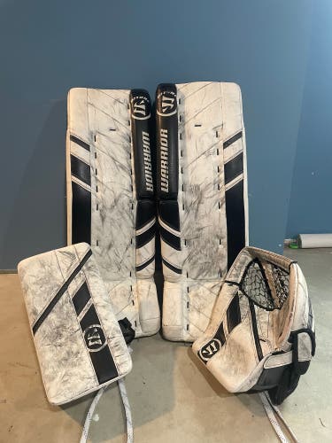 31" Warrior Ritual G5 Regular Goalie Full Set (Used)