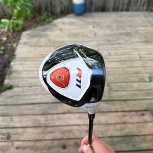 Taylormade R11 Driver 10.5 Fujikura blur 60g Regular Flex 45 +HC NICE