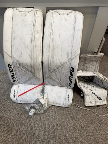 33" Bauer Supreme M5 Pro Regular Goalie Full Set (Used)