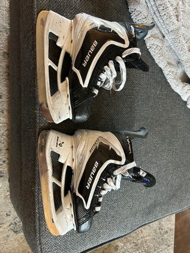 Bauer Vapor Flylite Hockey Skates Regular Width Size 3 (Used)