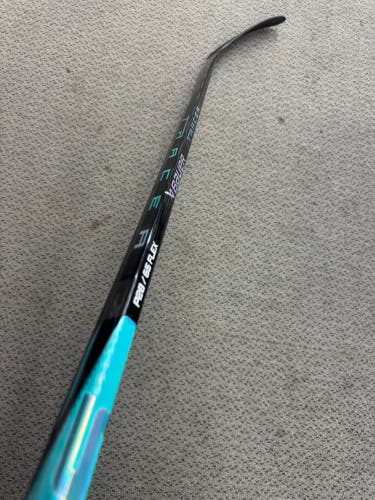 Intermediate Teal Bauer Nexus Tracer Left Hand Hockey Stick P28 65 Flex (New)