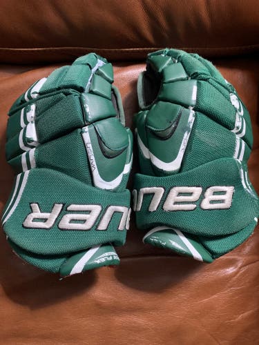 Bauer Vapor APX Gloves 13" (Used)