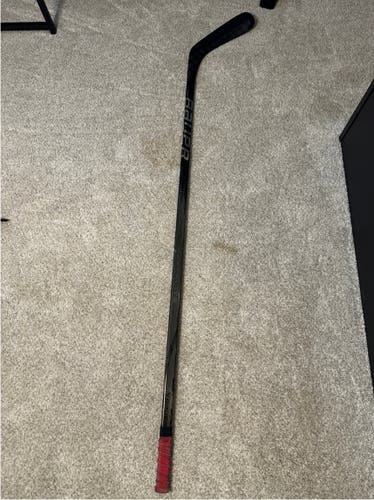 Senior Bauer Vapor Hyperlite 2 Right Handed Hockey Stick P92 70 Flex (Used)
