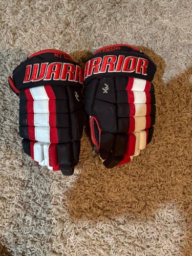 Black Warrior Dynasty AX Gloves 12” (Used)