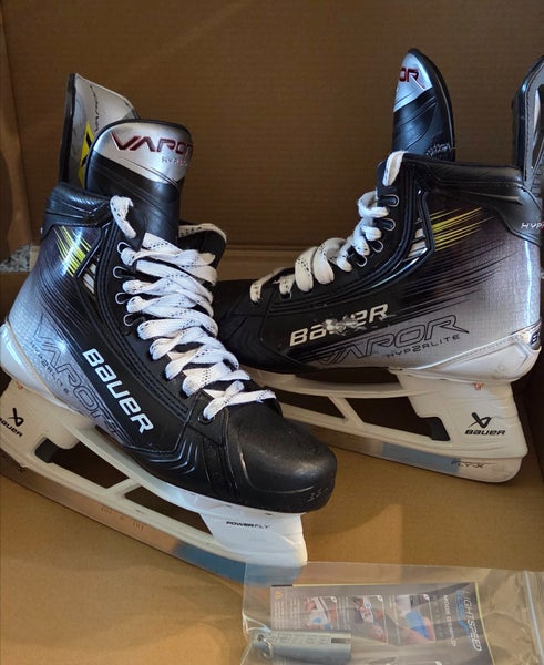 bauer Vapor Hyperlite 2 Hockey Skates size 10 fit 3 (Used) SENIOR