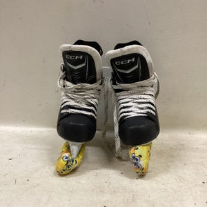Used CCM TACKS A27 Junior Hockey Skate Junior 01 11725-S000500423