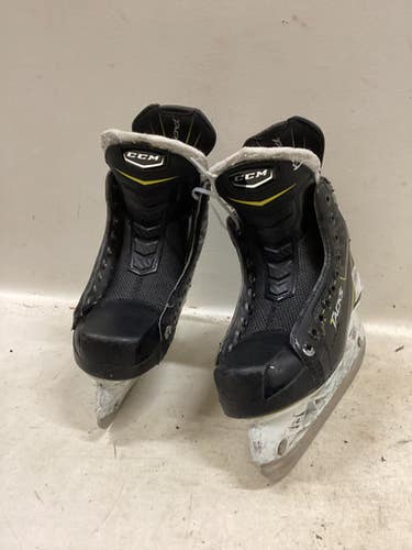 Used CCM TACKS Intermediate Hockey Skate Intermediate 4.0 11725-S000500536