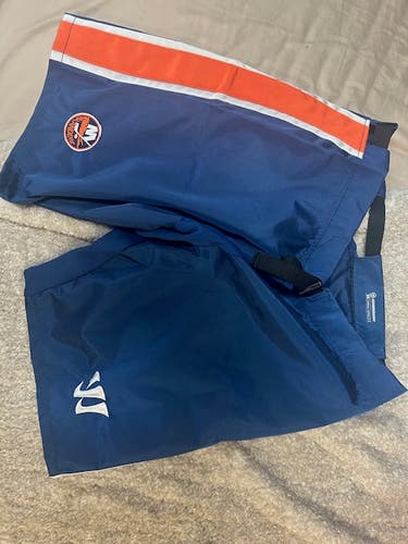 Pro Stock Warrior Medium New York Islanders Pant Shell MIC