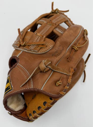 Wilson Force 1 RH Baseball Glove 12"