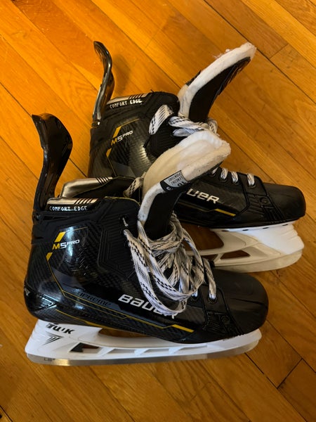 2022 Bauer Supreme M5 Pro Hockey Skates 10 (Used)