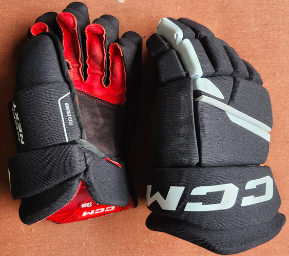 CCM Next Gloves 13" (Used)