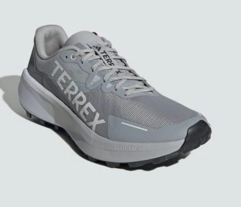 Size 10 - Adidas TERREX Agravik 3 Trail Running JR5244