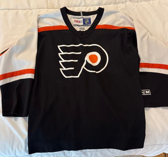 Philadelphia Flyers Black Youth XL CCM Jersey (Used)