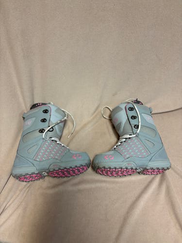 Women's Size M 9.0 (W 10.0) Thirty Two Lashed Snowboard Boots (Used)
