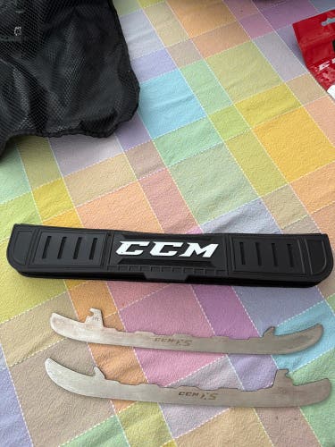 CCM SB XS 271 mm (Slightly Used)