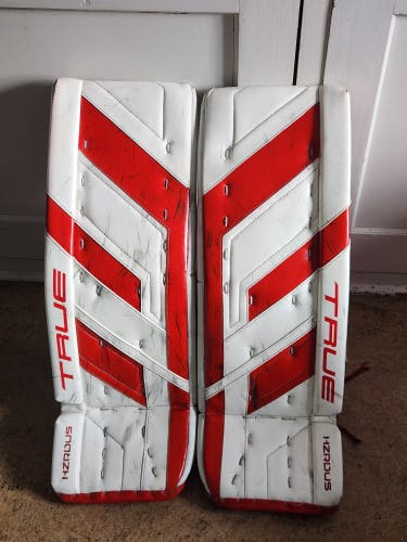 Senior True HZRDUS 9x4 Goalie Pads (Used)