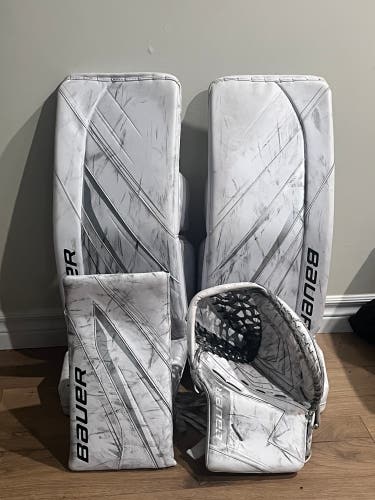 31" 2024 Bauer Vapor X5 Pro Regular Goalie Full Set (Used)