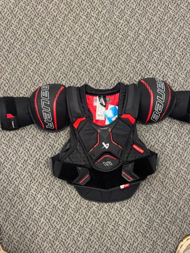 Women's Small Senior Bauer Pro Shoulder Pads (New)