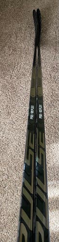Senior Bauer Pulse Right Handed Hockey Stick P92 80 Flex (New) - 2 pack