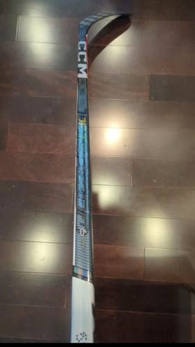 Intermediate CCM JetSpeed FT6 Pro Left Hand Hockey Stick P28 65 Flex (New)
