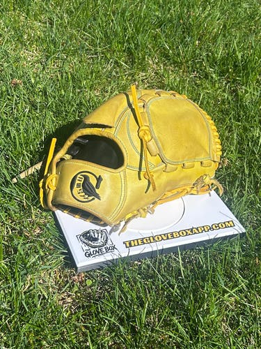 RHT Caws Pitcher's Baseball Glove 12" (Used)
