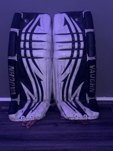 35" Vaughn Velocity V4 Goalie Leg Pads (Used)