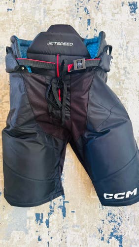 Senior Large CCM JetSpeed Hockey Pants (Used like new)