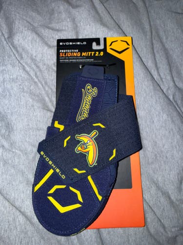 Savannah Bananas YOUTH sized EvoShield Sliding Mitt (New)