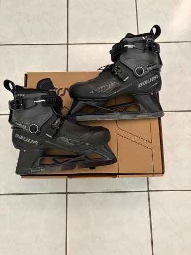 Pro Stock Bauer Konekt 2 Hockey Goalie Skates Regular Width size 8 (New)