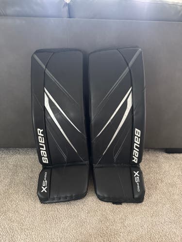 32" 2023 Bauer Vapor X5 Pro Goalie Leg Pads (Used)