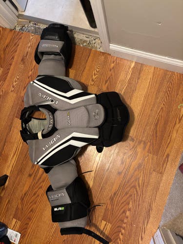 Small Vaughn SLR2 Pro Carbon Goalie Chest Protector (Used)