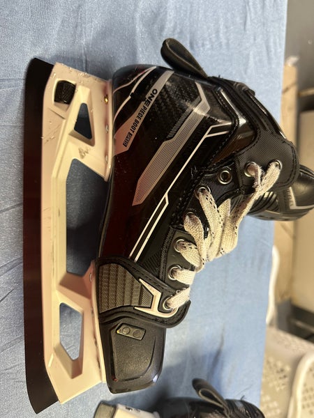 CCM EFlex 6 Hockey Goalie Skates Regular Width Size 5.5 (Used)