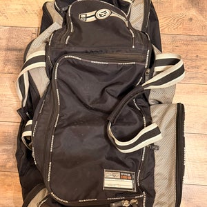 NO E2 Catcher's Bag (Used)