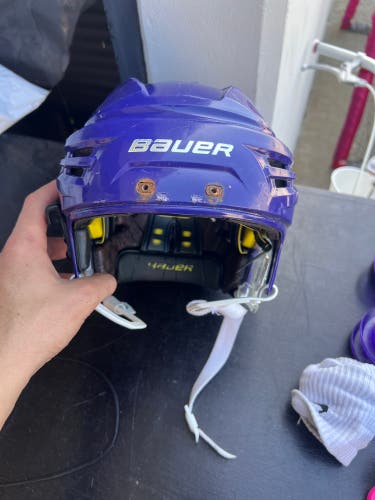 Large Bauer Re-Akt 75 Helmet Pro Stock (Used)