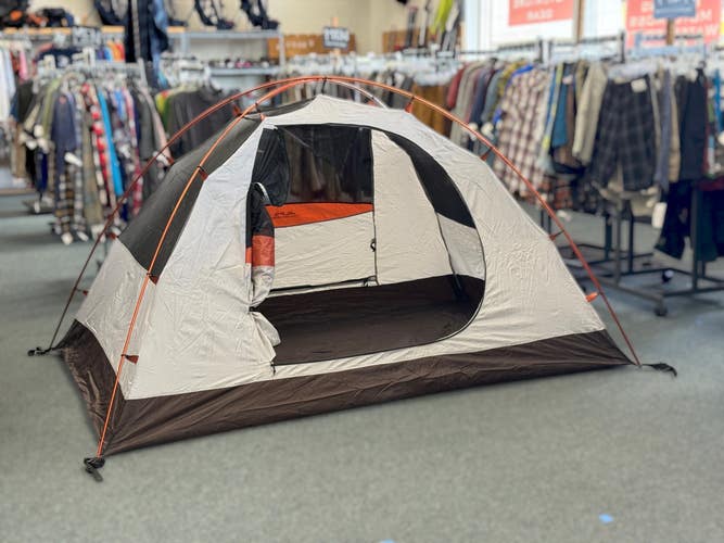 2 Person Alps Mountaineering Lynx 2 Backpacking Tent