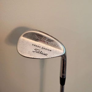 Titleist Vokey Chrome 200 Wedge 56 / 14 Dynamic Gold Wedge Flex 35.25