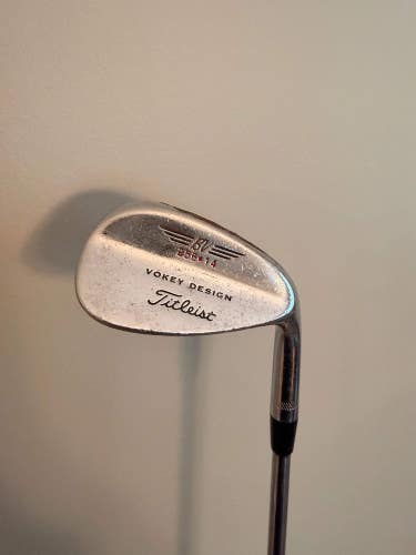 Titleist Vokey Chrome 200 Wedge 56 / 14 Dynamic Gold Wedge Flex 35.25