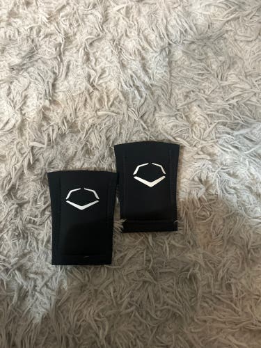 Black Senior EvoShield Wrist Wrist Guards (Used)