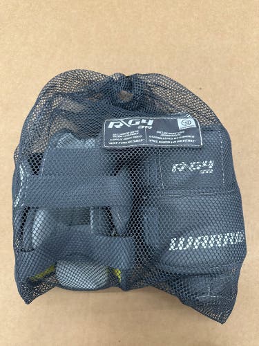 Junior Warrior Ritual G4 Goalie Knee Pads (New)