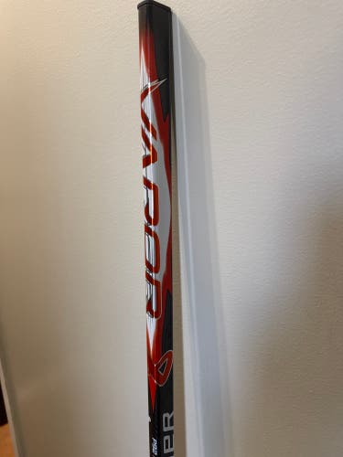 Junior Bauer Vapor Flylite Right Handed Hockey Stick P92 50 Flex (New)