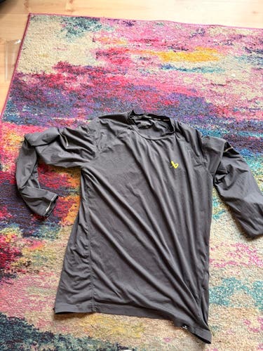 Large Men's Bauer Lululemon dark grey Shirt