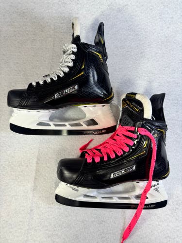 Black Bauer Supreme 2S Hockey Skates Regular Width 5