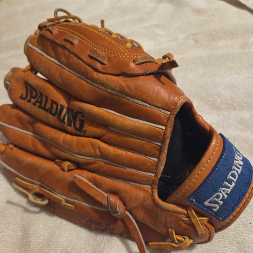 Spalding RH Ultima Series 120 Baseball/Softball Glove 13" Nice Game Ready
