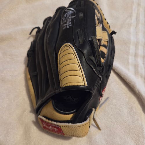 Rawlings RH The Playmaker Softball Glove 13.5" Game Ready. Nice Glove
